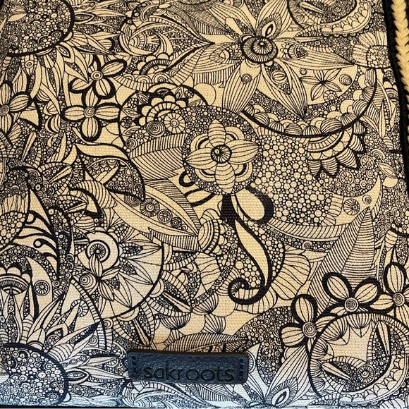 Sakroots Metro Tote - Picture 8 of 12